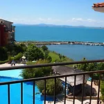 Visit Sunny Marina Ράβντα
