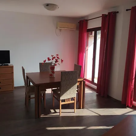 Visit Sunny Marina * Равда