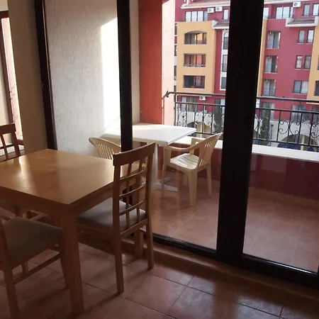 Visit Sunny Marina Равда