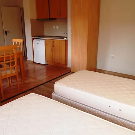 Visit Sunny Marina Apartman *